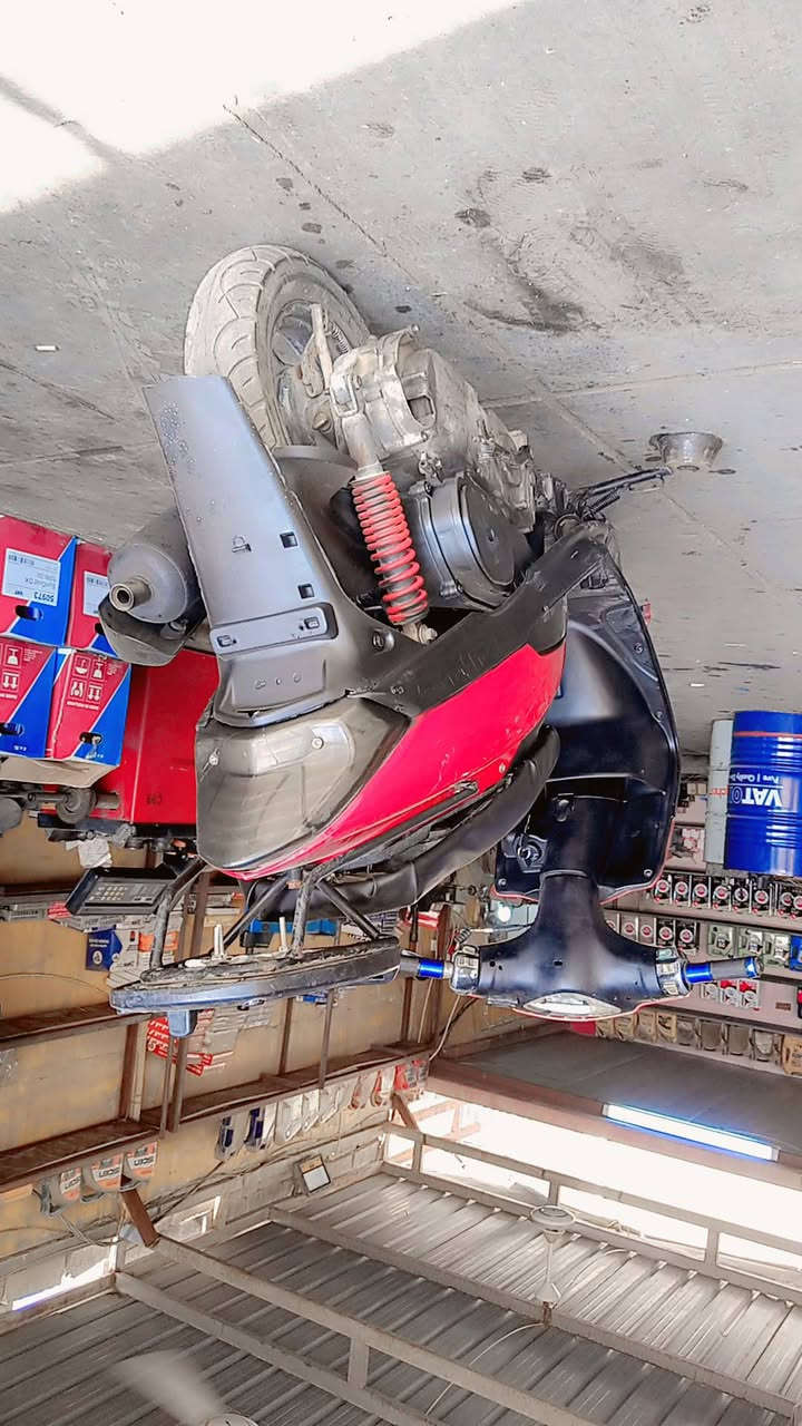 دراجه ماكس عدله تعمير كله جديد اي نقص مابيها 450 وبيها مجال ***********
