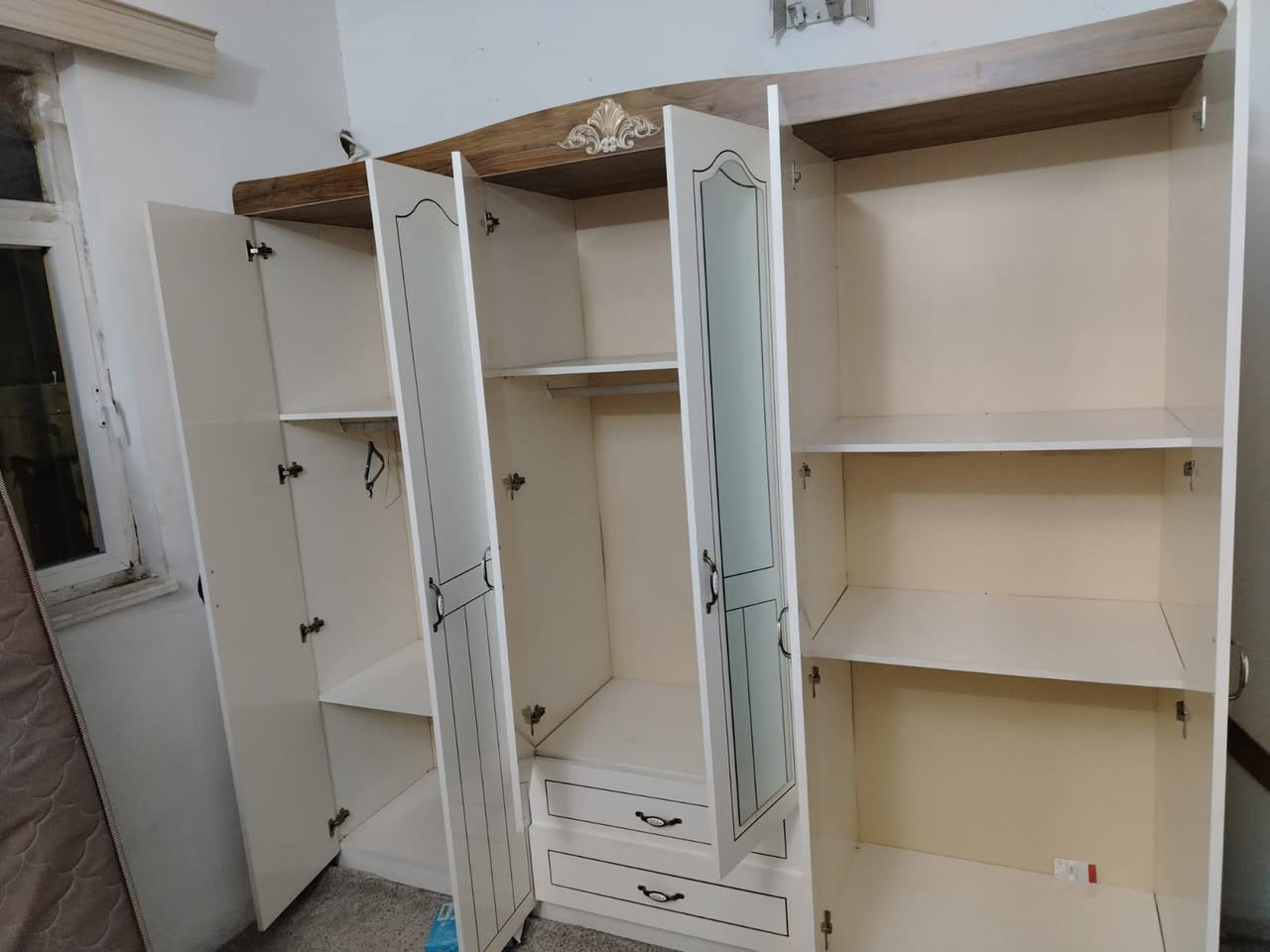 غرفة نوم للبيع كلش نضيفه تركي الشراي يتصل على هذا الرقم‏‪***********‬‏بي واتس
