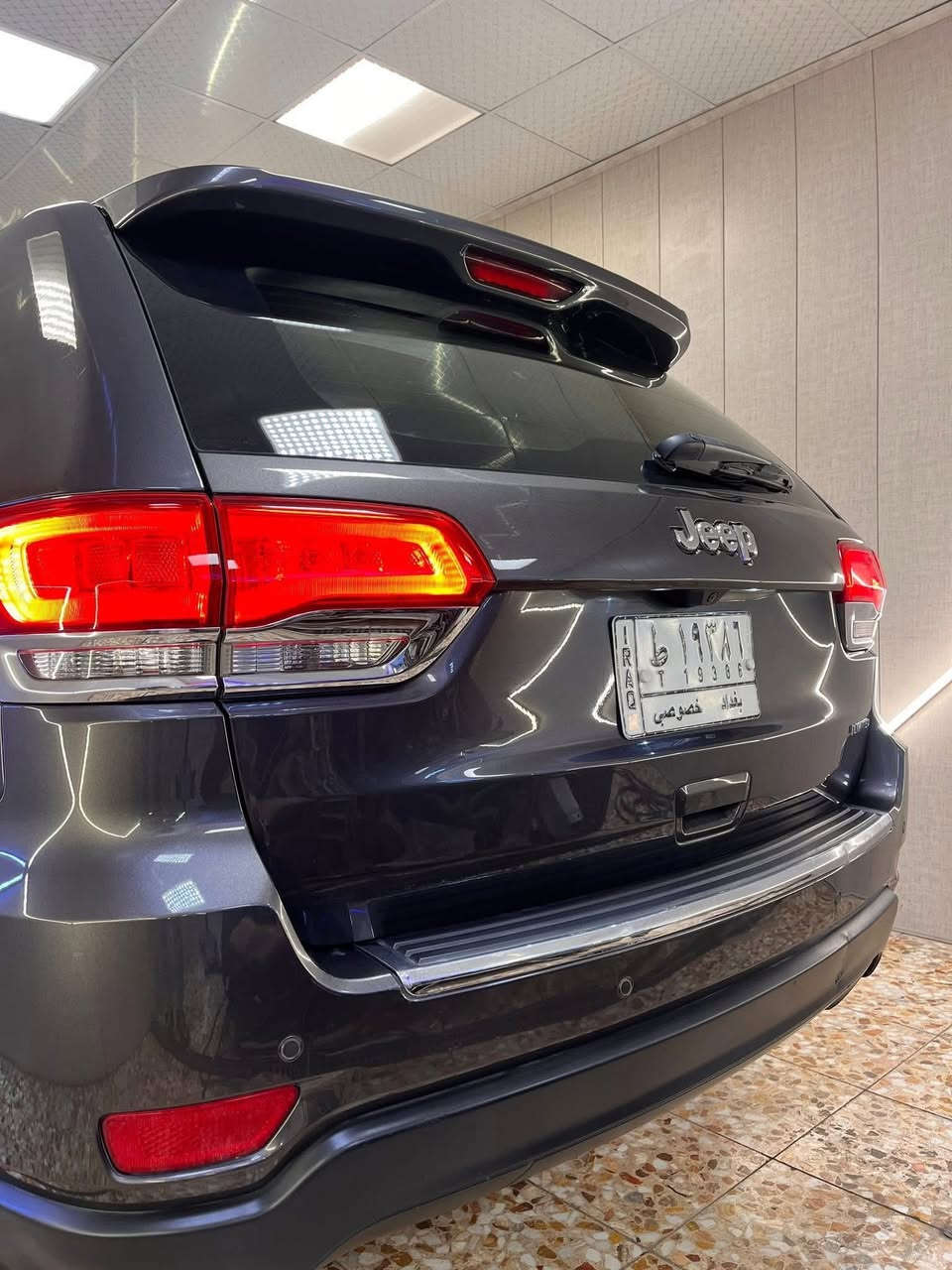 السلام عليكم
2018 لمتد 

مواصفات 

بنوراما 
جنطة كهرباء 
حساس خلفي 
توقف ذاتي
كشنات جلد 
تدفئة وتبريد كشنات 
مري قلاب 

حادث جاملغ امامي بدون ايرباك 

رقم بغداد بأسمي 

السعر المطلوب 250

للاستفسار ***********

مكان السيارة السيدية
