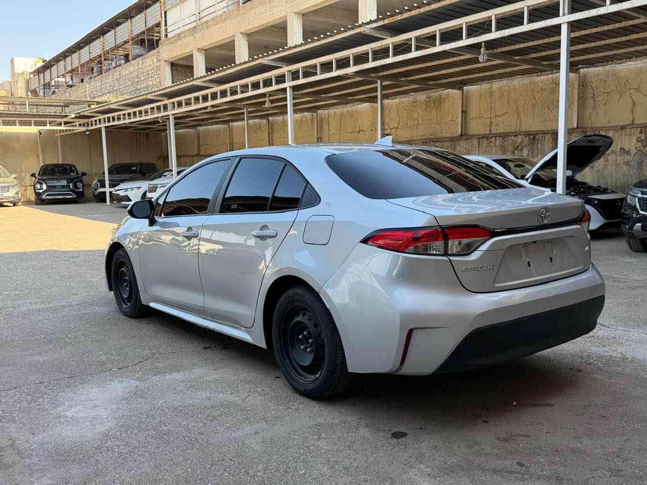 ﷽ 

‎تويوتا كورولا 2024 شكل جديد LE 🌹
‎سياره نص بابين صبغ بدون مبدلات و مكانين بار
رقم ساصى سياره : 5YFB4MDE3RP186422
‎حجر گزوز رادار راديتر بلادى 💯
‎بدون دواخل 💯
ايرباگات طاك راجع بلادى 💯
‎محرك 4 سلندر 2000
‎سياره ماشيه :25 الف ميل
‎سعر : 128 و بيها مجال 
‎‏‎مواصفات  LE
‎‏‎شاشة✅
‎‏‎كاميرا✅
‎‏‎رادار✅
‎‏‎تحديد مسار✅
‎‏‎تحكمات ستيرن✅
‎‏‎مانع انزلاق✅
‎‏‎اوتو بريك✅
سياره شرط ترقيم محافظات شماليه 
اتصال او واتساب: ‭0776 699 5610‬
اتصال او واتساب : *********** أربيل, العراق
