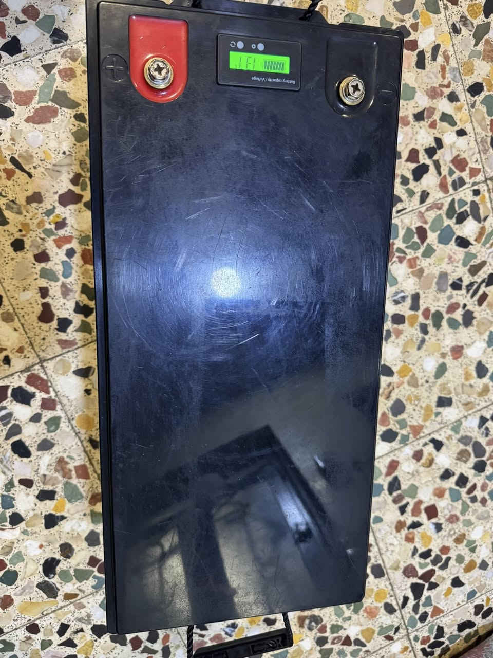 بطارية مستخدمة شغاله وزنها 8 كيلو ونص 
السعر 100 الف


**إذا كنت صاحب هذا الإعلان وتريد حذفه لأي سبب، رجاءا أرسل رسالة إلى الدعم الفني**