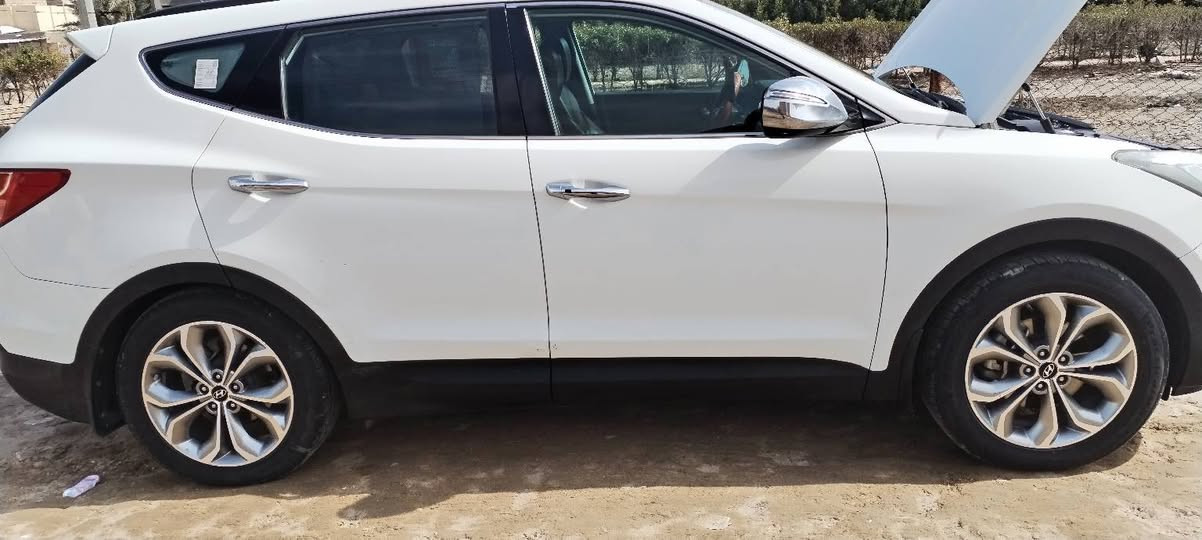 سنتافي موديل 2014
رقم واسط 6سلندر 7 راكب
بنراما فورويل كشنات جلد
كامره لايت زنون تحكم استيرن فول
أضواء ترحيب نظام ايكو شاشه اعطال بالدشبول
تبريد 3قطع تبريد ابيانولمس
حاكية ابلوثوث اوكس
ويل اكروم اشاير بالمري
كير ومكينه مكفولات
سايد بريك دكمه
تدفه كشنات امامي وخلفي
زراكات لايت
يعني أعلى فئه بالسنتافيه
الاستفار على الرقم *********** السعر 180 وبيه مجال مكان السياره ناصريه
