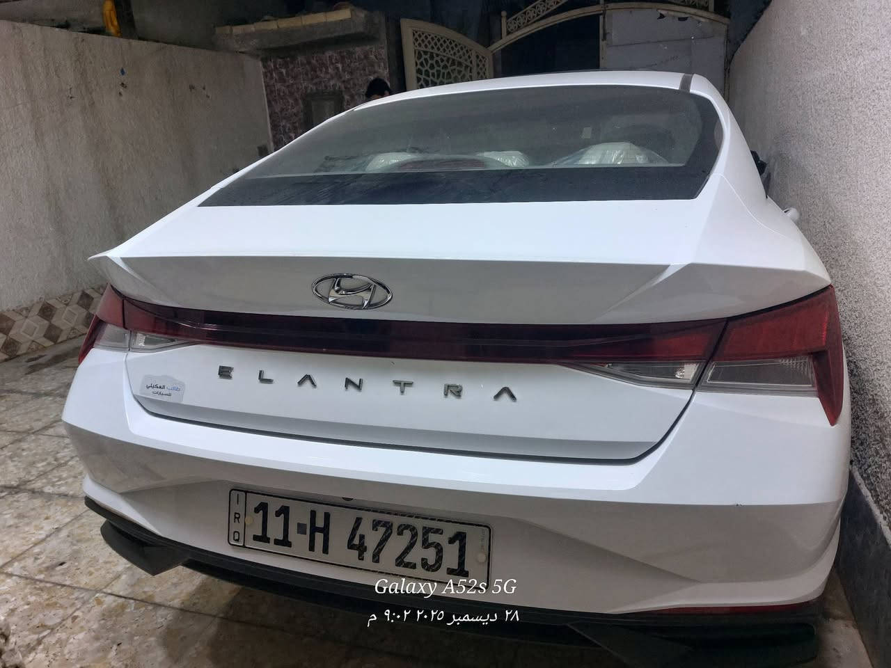 السلام عليكم
النترا مديل 2023 خليجي 
مكفولة كفالة عامة 
سيارة علة وضع الشركة كلشي ما ملعوب بيهة 
ماشية 50 الف كيلو 
محرك 1.6 دوش دكشن عالي 
كير AT 
مواصفاتهة فتحت
 تبريد قطعتين 
ثلاث وضعيات اننظمة قيادة 
شاشة كامرة 
تحكم ستيرن 
اشاير بل مري 
كشاف ضباب 
ويل حجم 16
رقم بغداد بسمي 
السعر 165 وبيهة مجال 
مكاني بغداد العبيدي 
رقم ***********
