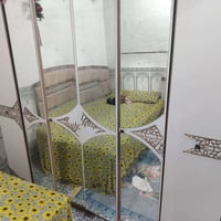 غرفة تركية • نضيفه • ميز تواليت