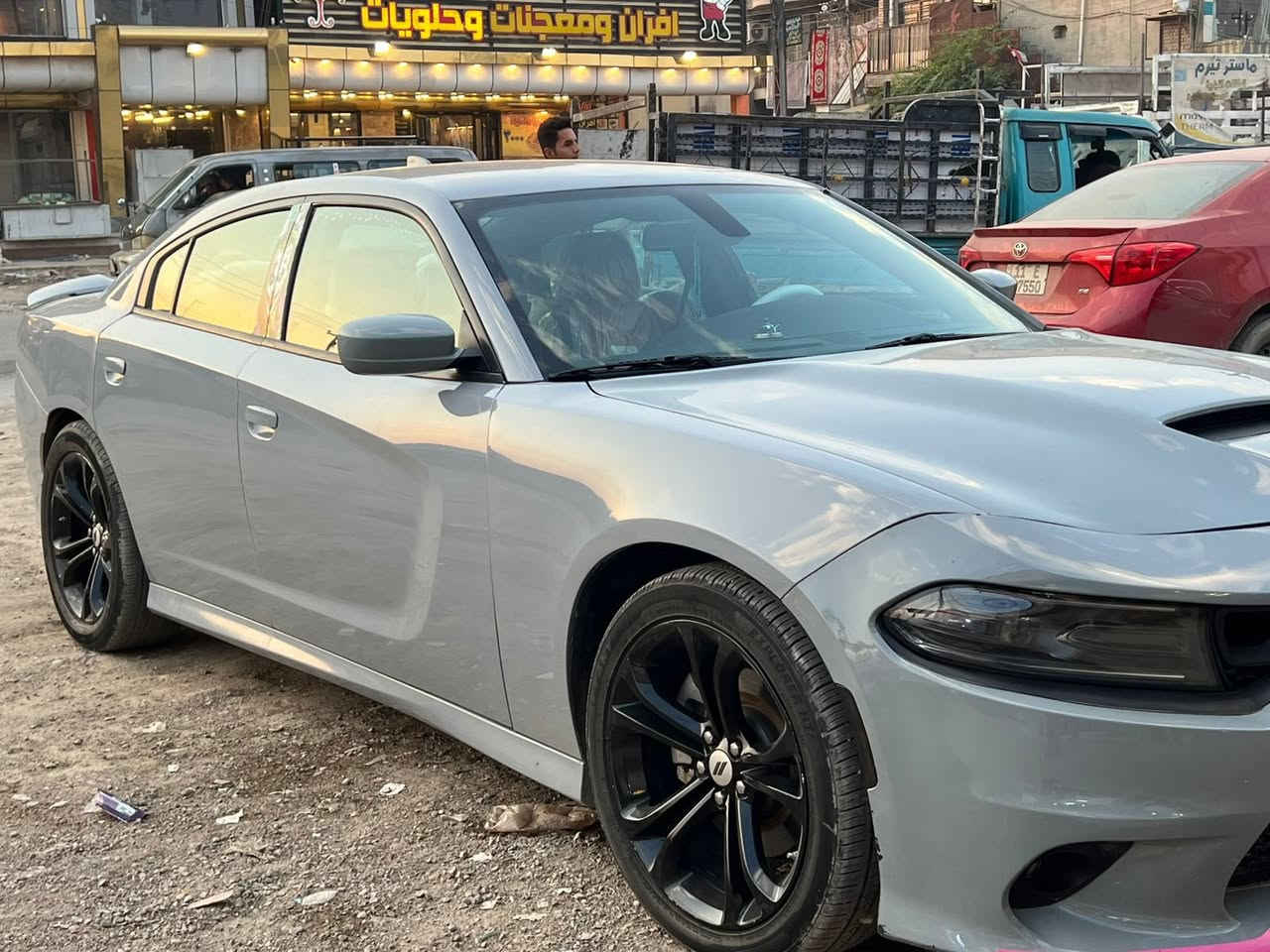 سلام عليكم 
للبيع او مراوس بجيب 
موديل ٢٠٢٣ شهر ١٢ 
سياره فول ما عدا الفتحه وارد امريكي مكينه 8 هيمي صور الحادث موجوده السعر 210$
الاتصال ***********
