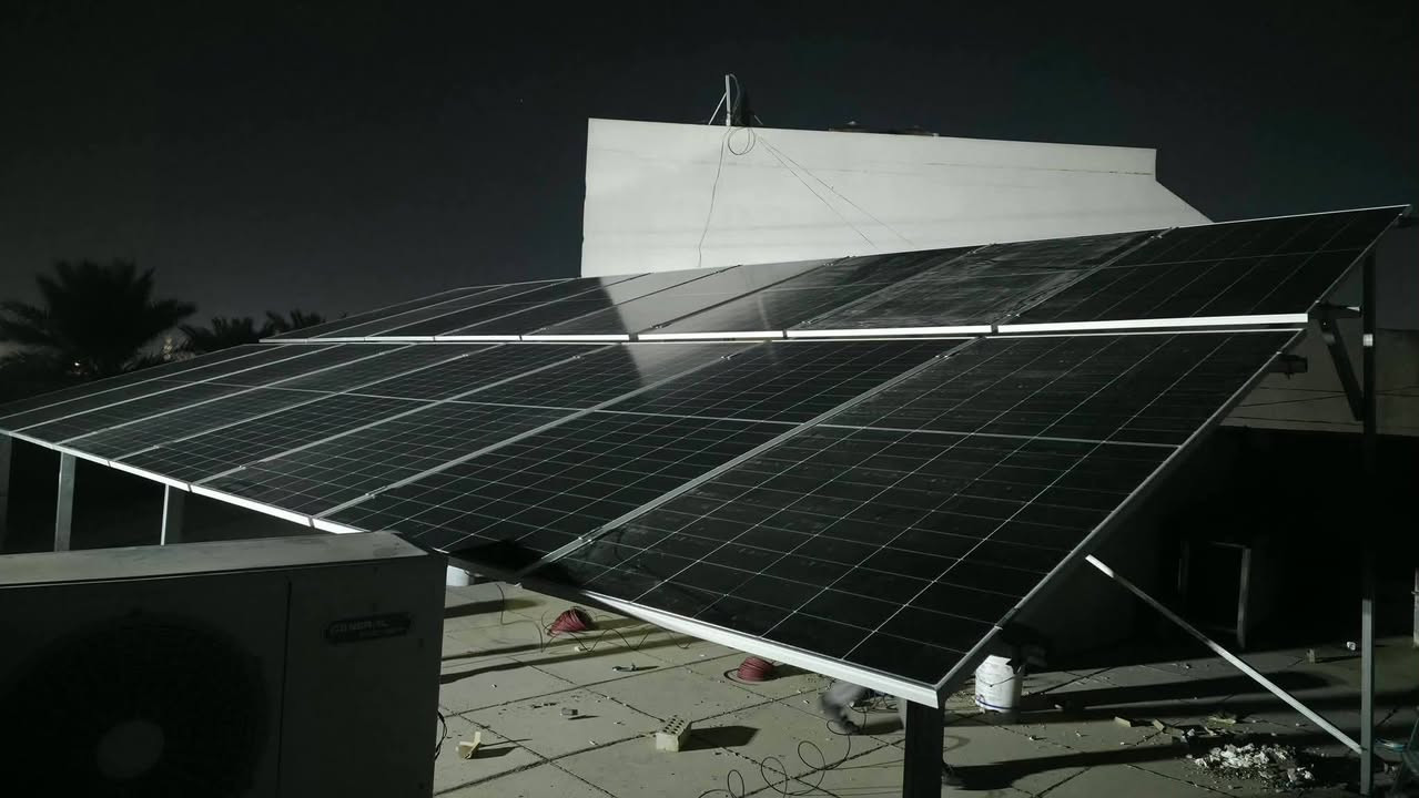 تم ربط منضومة طاقة شمسية في بغداد، . بقدره 32. امبير ليلي نهاري من قبل  شركة الجزيرة للطاقه الشمسية  وتم استخدام بطاريات شركة الجزيرة للطاقه الشمسية  العملاقه بقدره 16. كيلو واط وانفيرتر عدد 2. بحجم 6 كيلو واط وبضمان لمده ٢ سنوات والواح لونجي هايمو x10 بقدره 645 واط بضمان لمده 15 سنه كل ذالك تم بواسطه كوادر ابطال شركة الجزيرة   فرع بغداد للتواصل او الاستفسار الاتصال على الارقام التالية معين‏‪***********‬‏()***********
