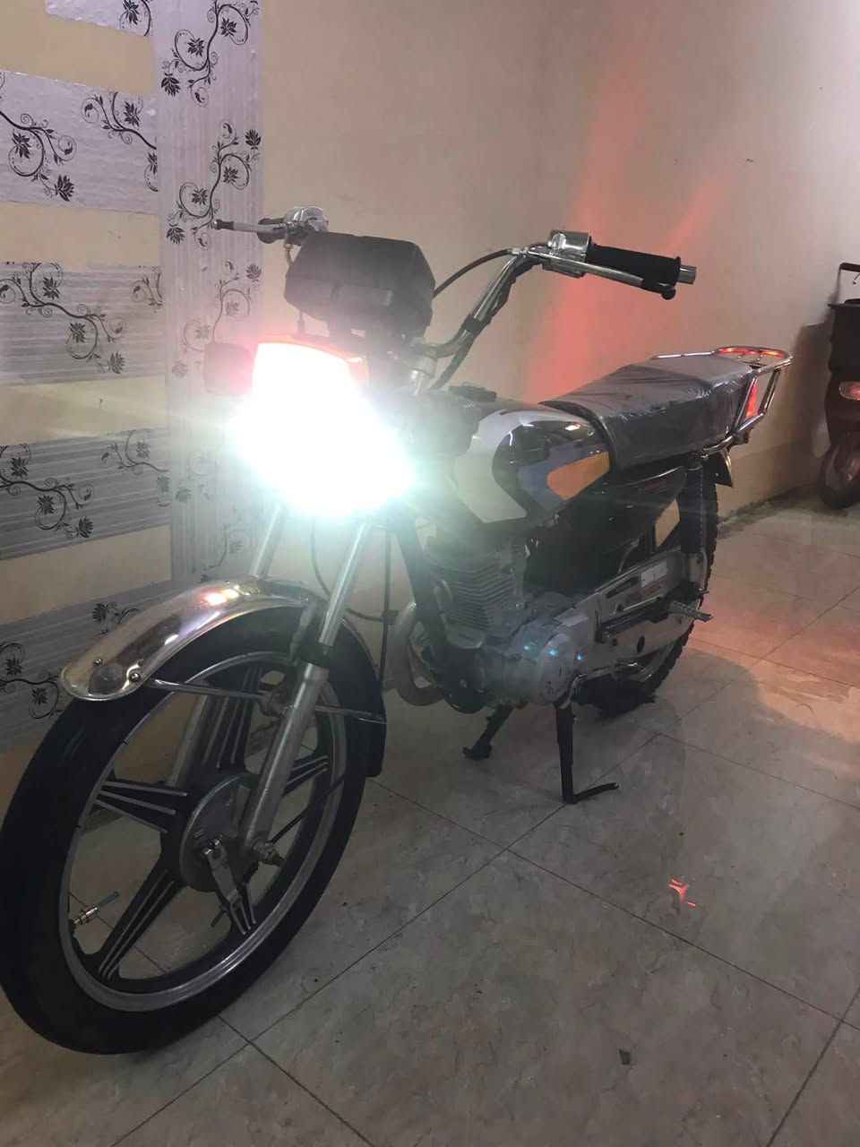 للبيع بارت عيتاني خمس تسعات فول نضافه مكان الموصل سعر 375 المو شراي لا يتعبني ***********
