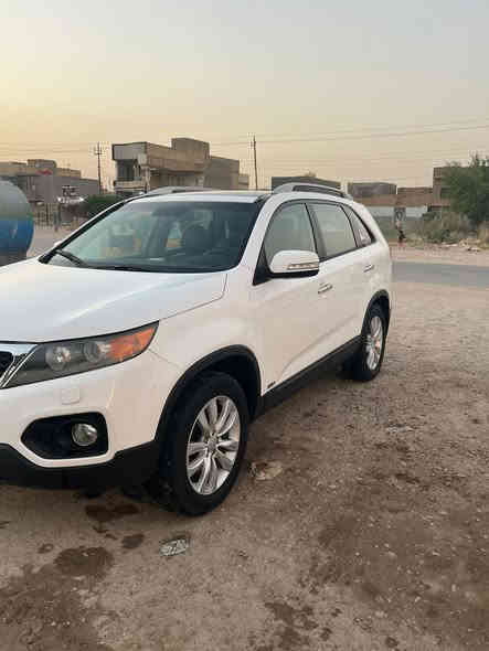 كيا سورنتو للبيع خليجي 
موديل 2012 
محرك 6سلندر 
7راكب 
3قطع تبريد
فتحه بانوراما
مرئ شفط
4*4دفع
زراك لايت 
كشنات جلد 
بيها صفحه اليسرى صبغ بدون معجون اثر بطش باقي كفاله عامه السعر 147$بيها مجال
واتساب ***********
مكاني بغداد التاجي 
***********
