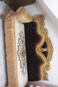 تخم 18 مقعد ضخم سعر 800 وبي مجال بي اضرار بسيطه مكان بغداد المدائن  07...