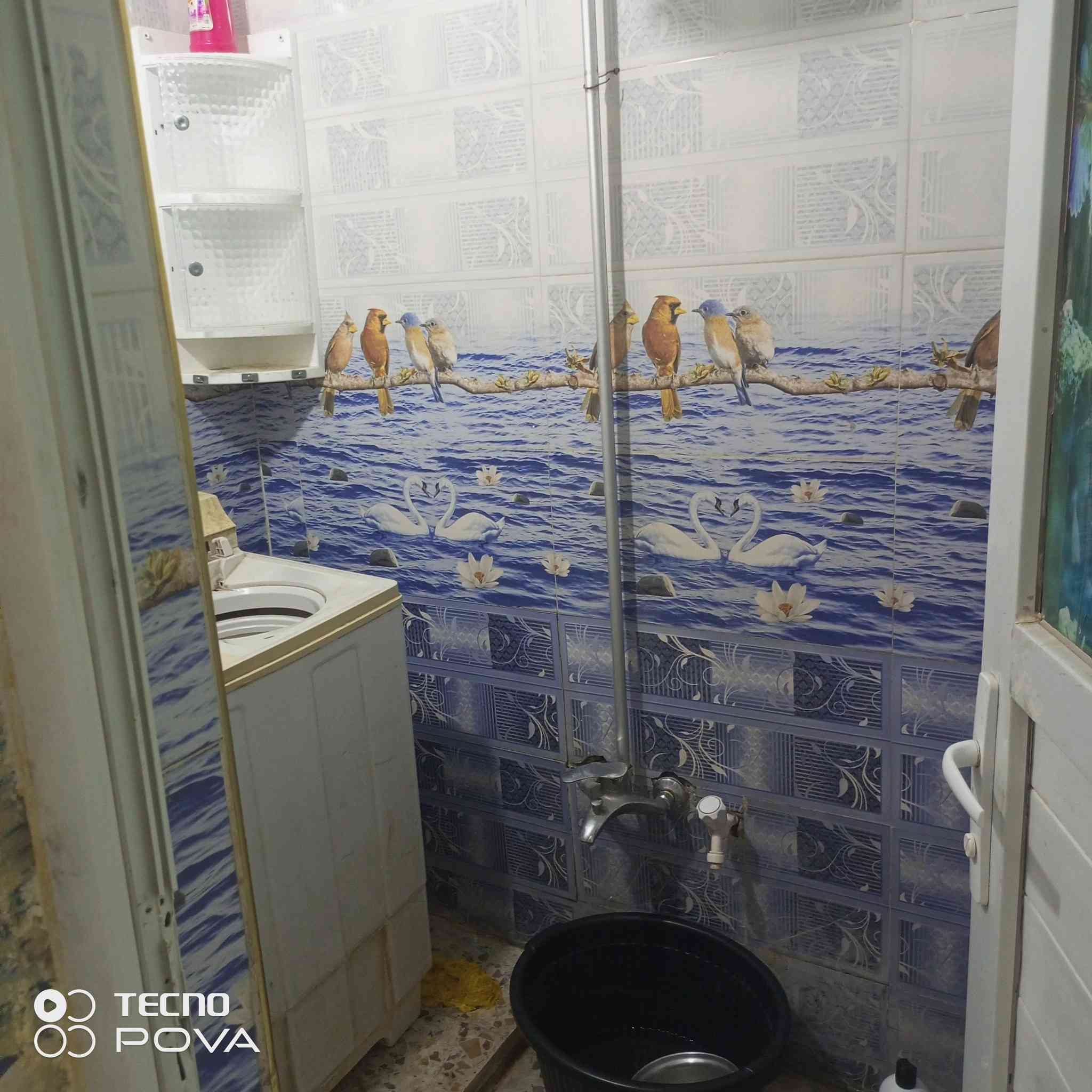 رهن بيت 100 متر بالحولي شارع 30 الثاني منطقة هادئة وراقية خلف مدرسة النسمات الرهن ب 25 
غرفة وصالة ومطبخ واستقبال وصحيات وطارمه البيت كلش نضيف درجة اولى
***********
***********
