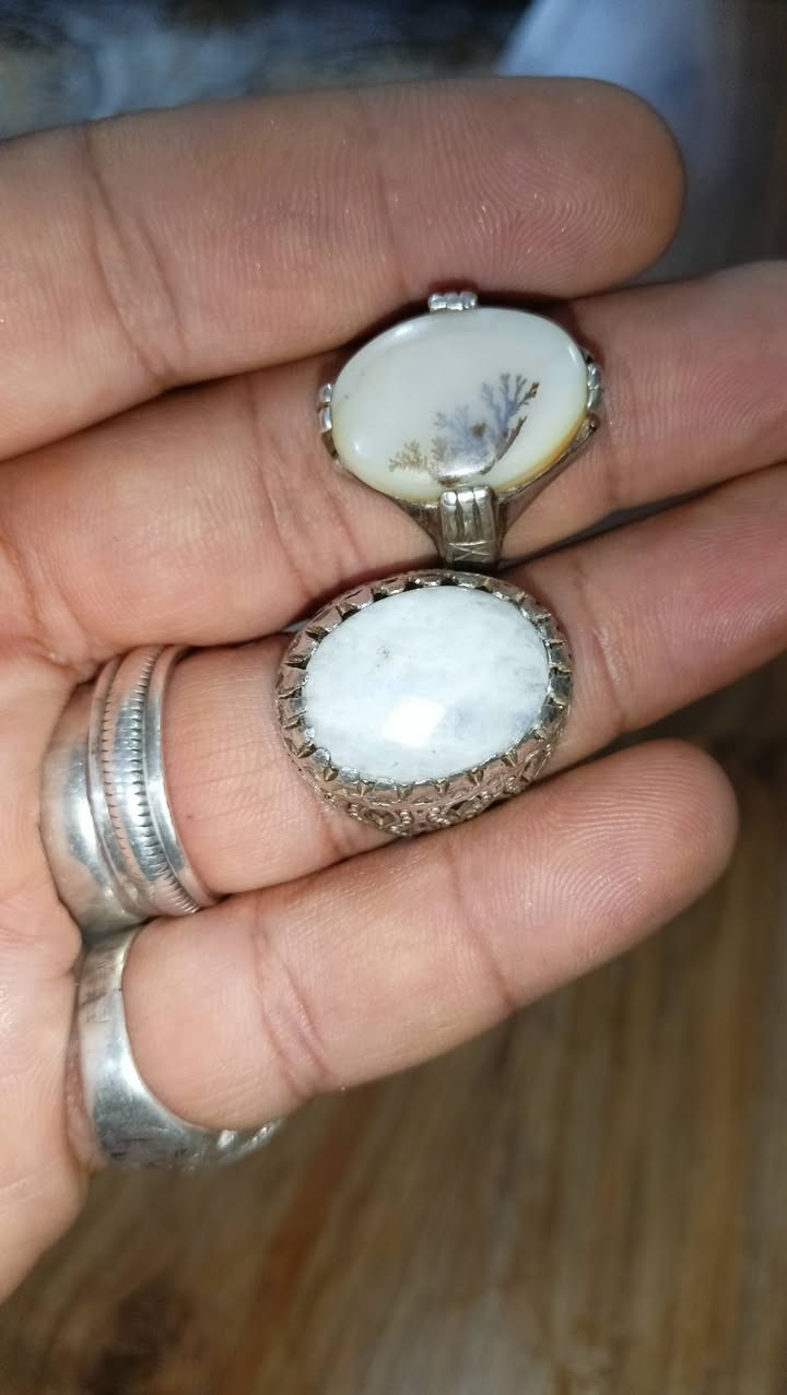 خاتمين فضه عقيق شجري مع حجر القمر الابيض سعر خاتمين قفل نهائي60 الف مع توصيل للمحافظات


**إذا كنت صاحب هذا الإعلان وتريد حذفه لأي سبب، رجاءا أرسل رسالة إلى الدعم الفني**