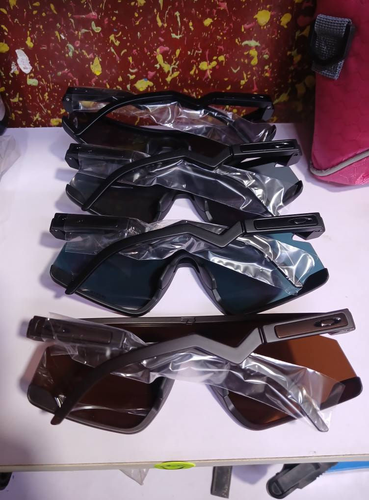 السلام عليكم كباتن متوفر نضاره 4ألوان 
متوفر جمله ومفرد ليرغب بالشراء يتفضل خاص ويدلل 
العنوان البصره الجمهورية شارع المكاتب 
***********
***********
