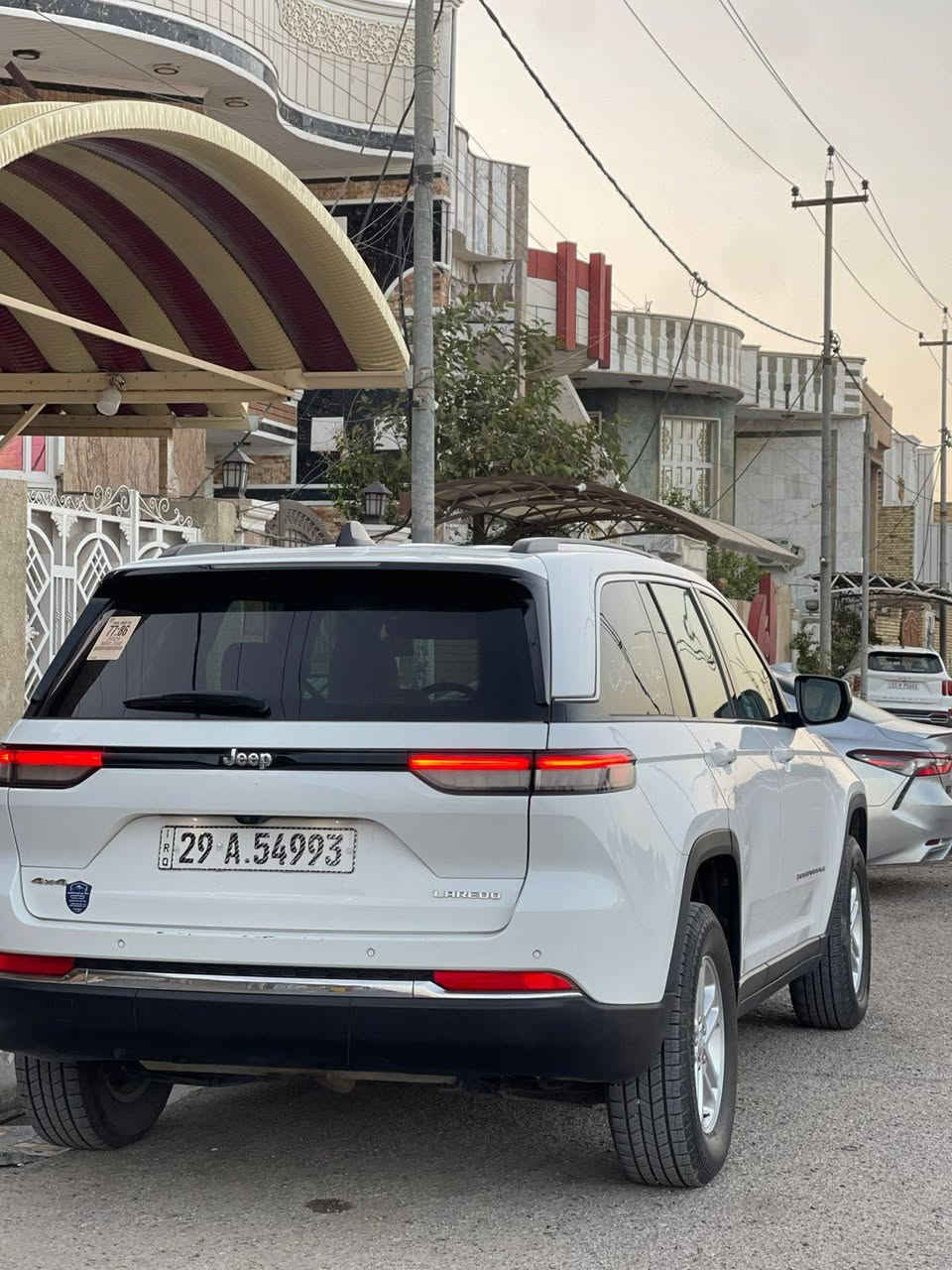 جيب لاريدو موديل 2024🇺🇲
السياره كلين تايتل 
مكفول كفاله عامه 
السياره نص فول 
السياره حلوه ونضيفه 
ماشيه 63mi
السياره داخله كتاب شهداء 
☝️☝️للاستفسار ***********
المكان كوت دور العمال//
