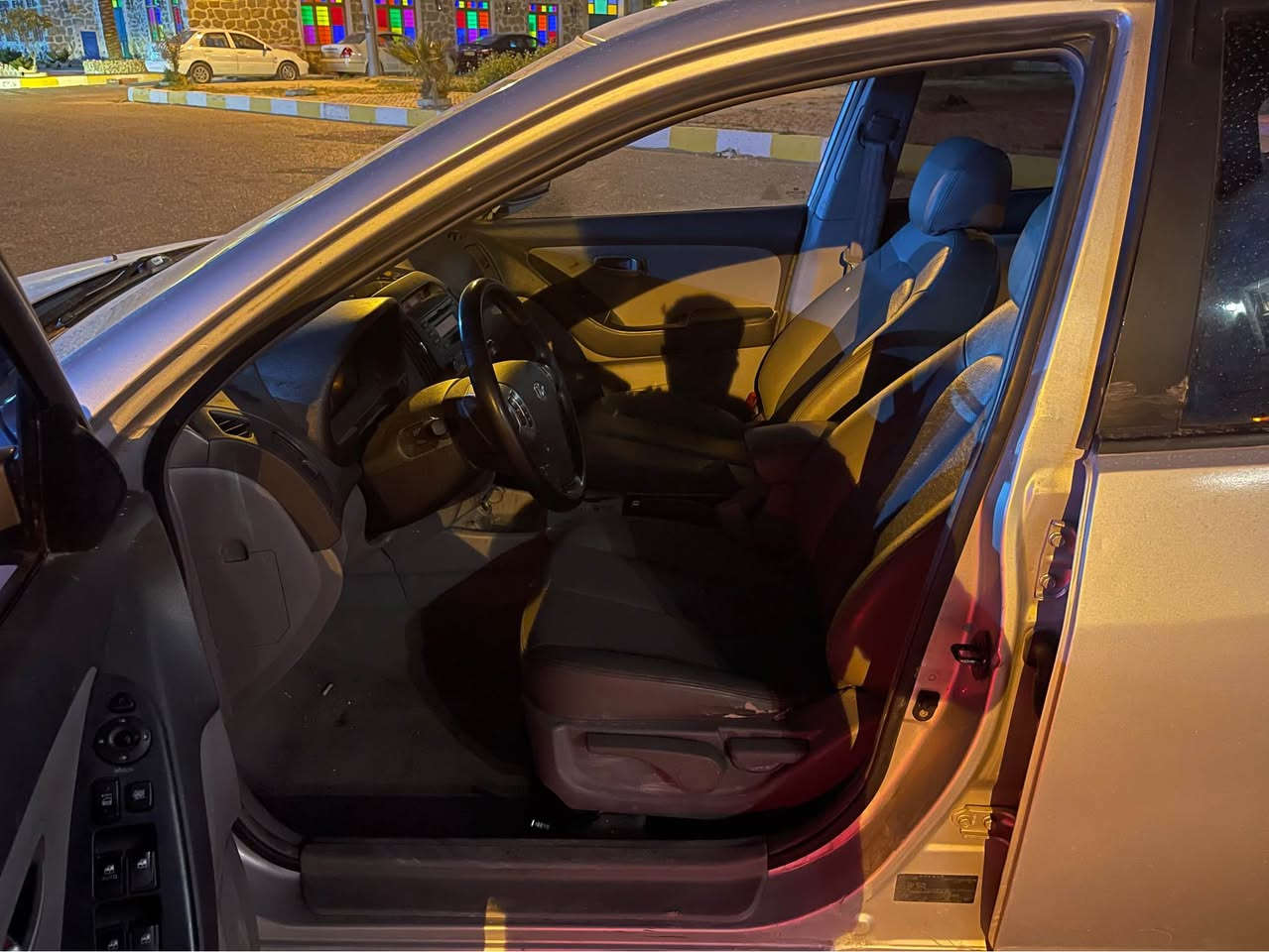 ئاڤانه تى مؤديل ٢٠٠٦ گيرو مةگينة بةشةره ت و تةقةو ره قة بةشةره ت و تةبريد ساردو گةرمة بةشةره ت و چوار تاى لوك لةژيريتى و كوشن جلدو ئيتره و تةبريد لةمسة و سؤكان ڤؤليؤمة و ويل ١٦و سقفةى وه ك شووشة و لاشةى وه ك شووشة و كةڤةره گؤراوه نية و بيشةو دواى ليدراوى نية لوك لوك 
سعره ى ٤٦وه ره قة 
*********** كيفري, ديالى
