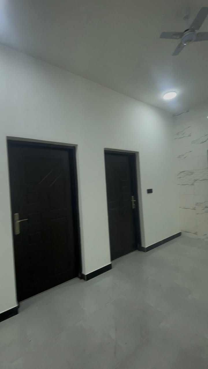 5 شقق الايجار اسعار مناسبه الطابق الثاني 350الف الطابق الاول 400 الطابق الرضي 600 الف 
العنوان التنومه قرب مستوصف شط العرب لا يفوتنكم 
كل شقه تحتوي على غرفتين صاله مطبخ مع مجهزه صحيات داخليه ***********

