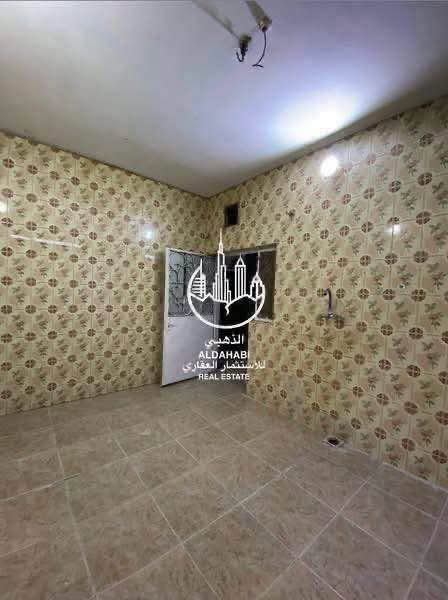 مشتمل ارضي للايجار في الطويسه نضيف جاهز للسكن موقع سكني ممتاز 
يحتوي غرفتين منام ، صاله ، استقبال ، مطبخ ، صحيات ، طارمه
.
سعر الايجار 600 الف
. 
للمعلومات اكثر الاتصال على الارقام 
*********** 
***********
او زيارة موقعنا 
البصره _ شارع عام حي الزهراء _ قرب مستشفى النفط 
الذهبي للاستثمار العقاري
مجاز قانونياً البصرة, العراق
