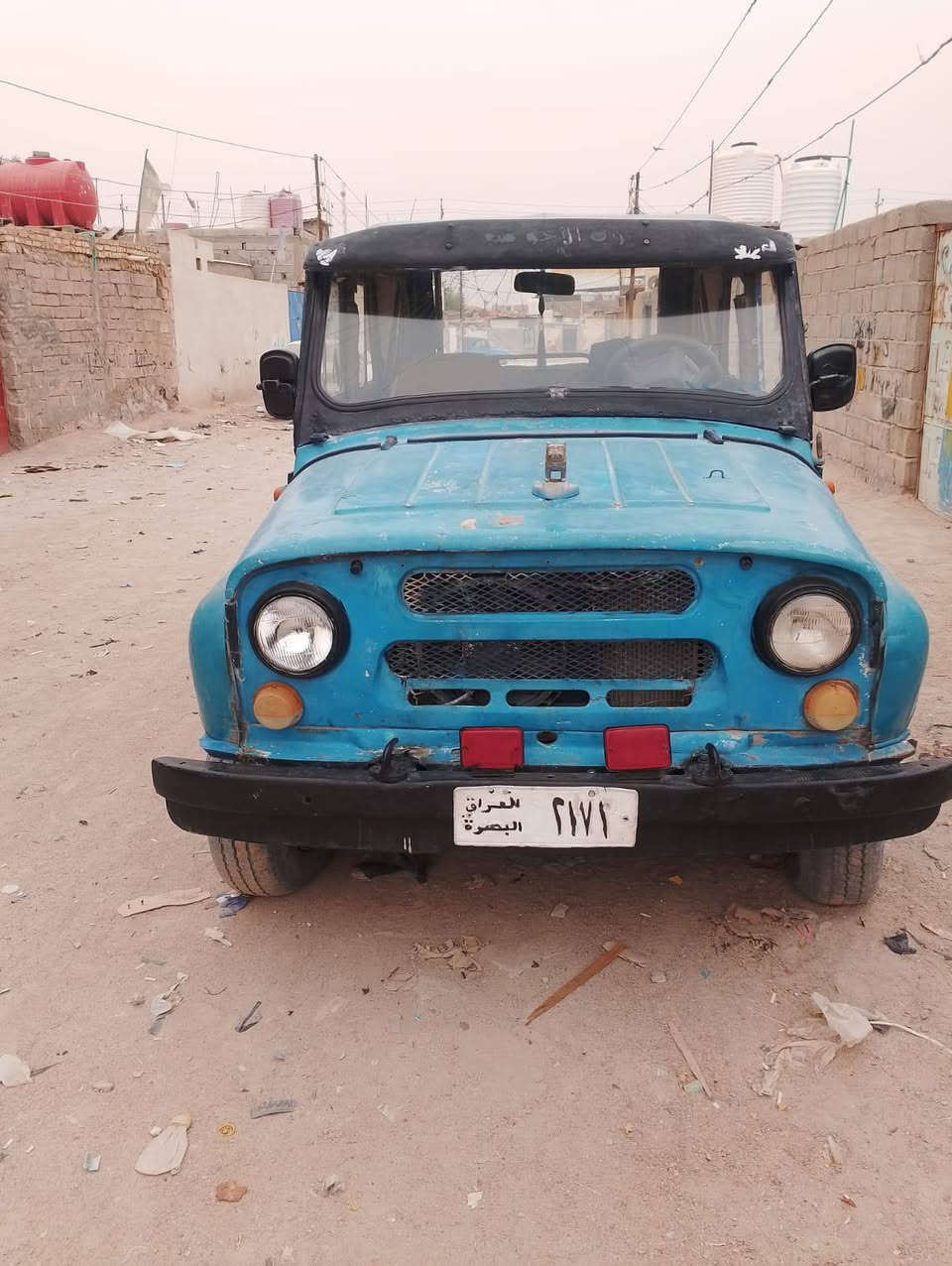 السلام عليكم واز نضيفه احواض وبدي وشاصي كفاله لكير توني شادة بيه وصل وياه لمكينه ثنين ونص كهربائية شغاله لمكان الزبير رقم الهاتف ***********
