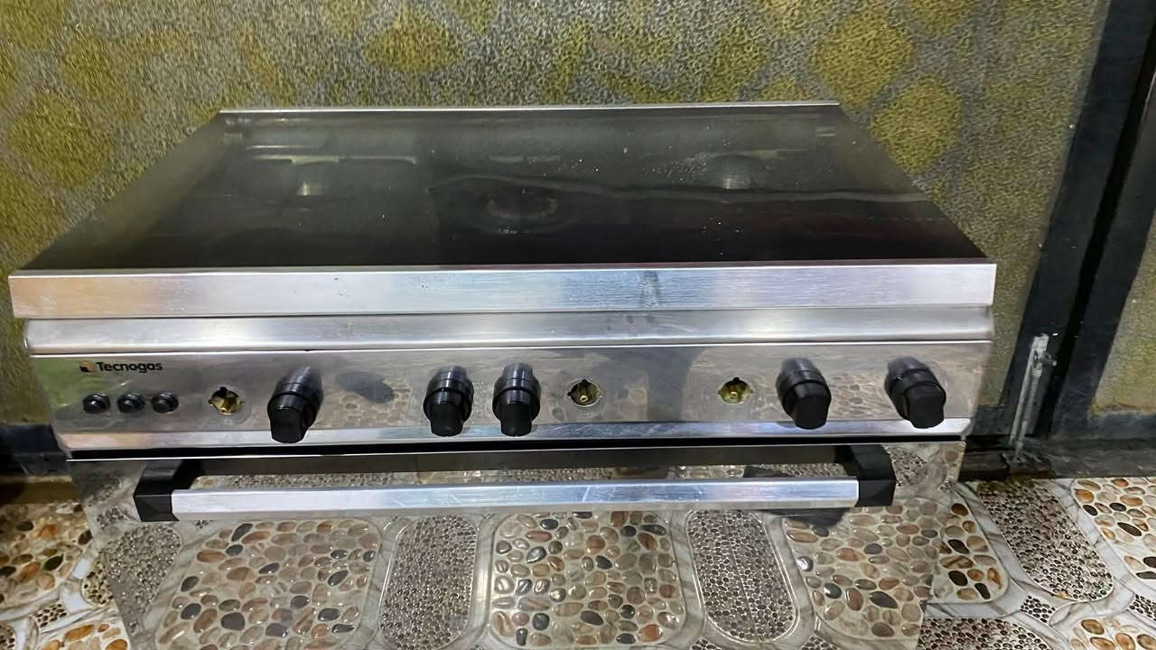 سلام عليكم طباخ بعده اخو الجديد نضيف حيل
تشغيل 5 عيون  الفرن فوك وجوه عنوان كركوك واحد حزيران ❤️🌿*********** متواجد واتساب
