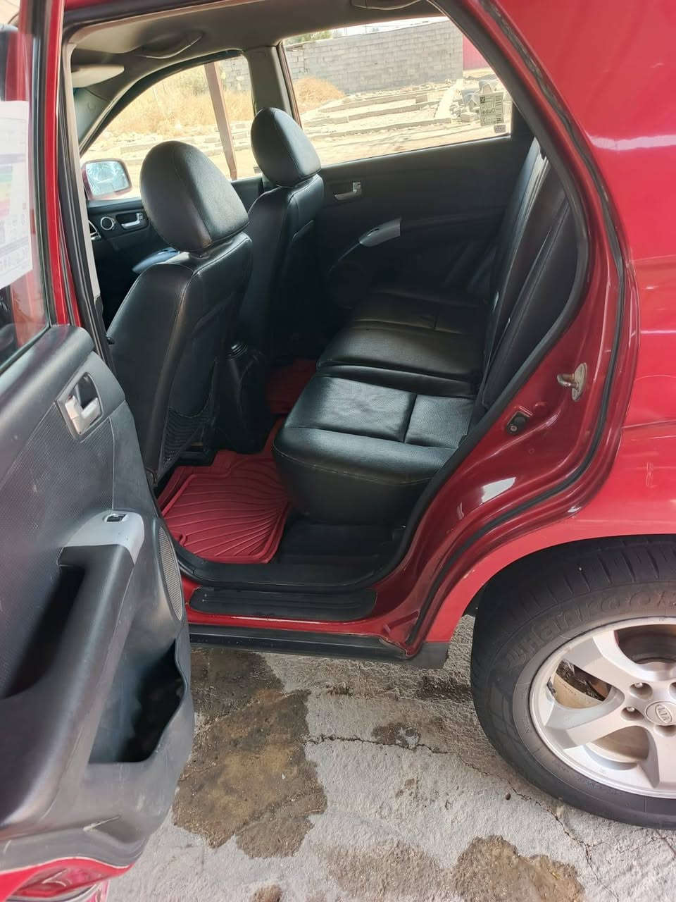 سياره سبورتاج 2010 صدرها شويه تعبان الرقم بغداد بشده سعرها الاتصال على هذا ا
***********
