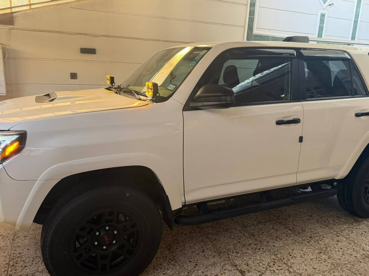 السلام عليكم
اخوان رايد مراوس برادو 6 سلندر عندي 

TOYOTA  4RUNNER 🔥 

~ موديل 2023

~ تويوتا 4 رنر  

~ وارد أمريكا جاملغ والبنيد 

~ محرك 6 سلندر  / V6 

~ فئة SR5  

~ (  5 ) خمسة  راكب 

~ ماشي 53 الف كم    

~سيارة رقم بغداد الجديد  

~سيارة جديدة بمعنى الكلمة🤏

~ بغداد الشعب

 رقم تلفون و واتساب ☎️

‏‭***********
