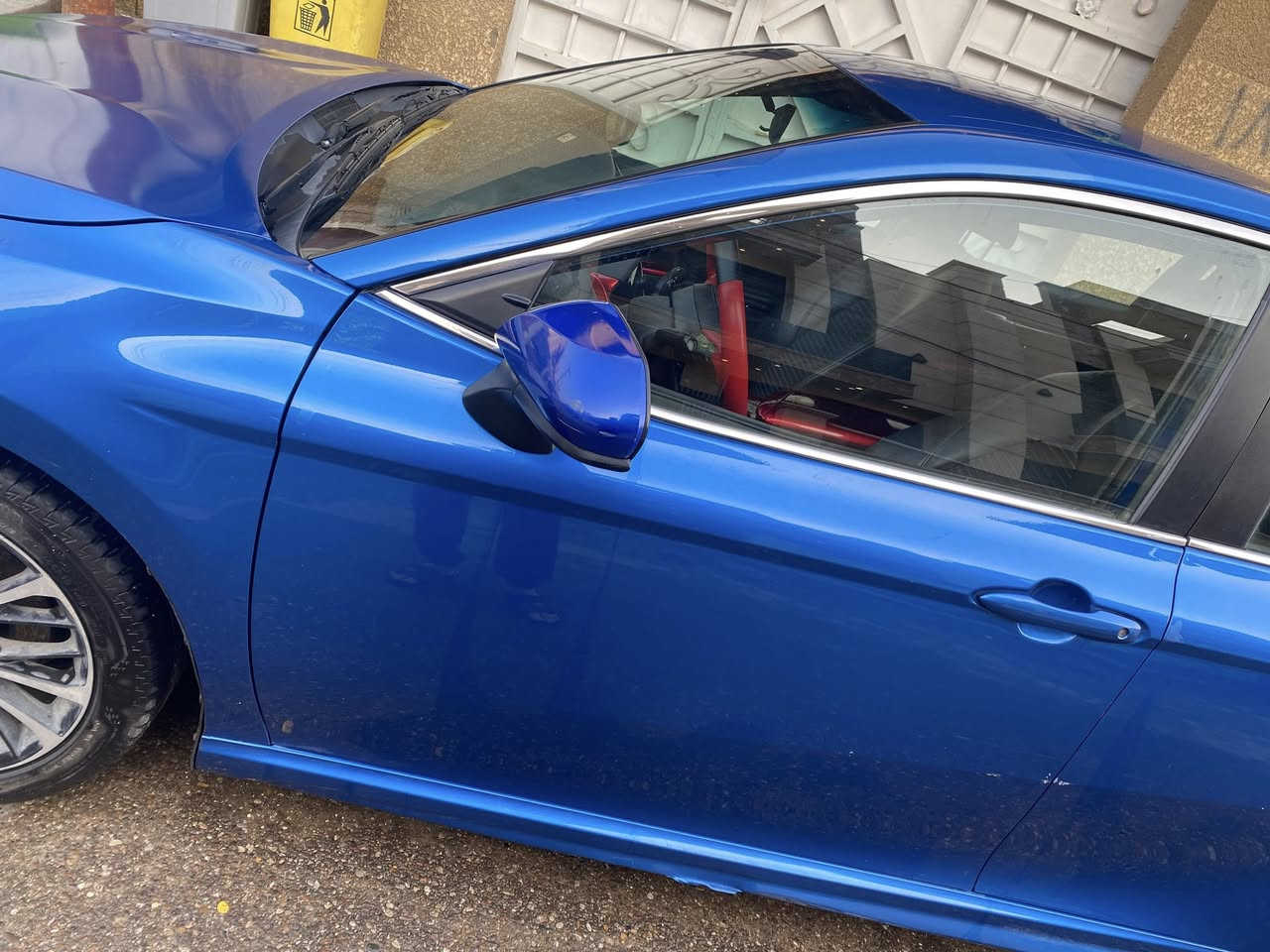 كامري ٢٠١٩ se📍 رقم بغداد – وارد أمريكا
‎المواصفات:

‎ • محرك بانزين (2500)

‎ • شاشة لمس وسطية مع بلوتوث وكاميرا خلفية

‎ • مثبت سرعة – تحكم ستيرن – كروز كنترول - عالي اوتو

‎ • نظام دخول ذكي - اضائة ترحيب بالباب

‎ • تحكم كهربائي بمقعد السائق + مقاعد جلد 

‎ • اطارات 18 إنج – تايرات جديدة زوج برجستن

‎ • + رادار أمامي + مانع تصادم + رادار مسار

‎داخل كاربون فايبر احمر - ستيرن تغليف احمر

‎ •  تبريد قطعة واحدة

الصيانة: 
‎فيتبم وفلتر بانزين اصلي شركة جديد

‎شمعات امامية اصلية شركة جديدة والصدر بحالة جيدة 

‎دعامية امامية جديدة وجددت صبغ البنيد والجاملغ 

‎الحالة:

‎ • ماشية: 111,000 كم
السيارة جاهزة من كير ومحرك وكهربائيات وتبريد على وضع الشركة وصيانة دورية

 

‎الحادث: 

بنيد وجاملغ امامي صفحة الراكب وبيها طخة صغيرة بالجاملغ الخلفي والجنطة وتفاصيل اكثر بالسونار والحادث عالخاص او 
عالواتساب

‎ السعر 160 وبالعافية على الي ياخذها 

‎العنوان : بغداد - الدورة - كفائات الصحة

📞 للاتصال أو المراسلة: (***********
