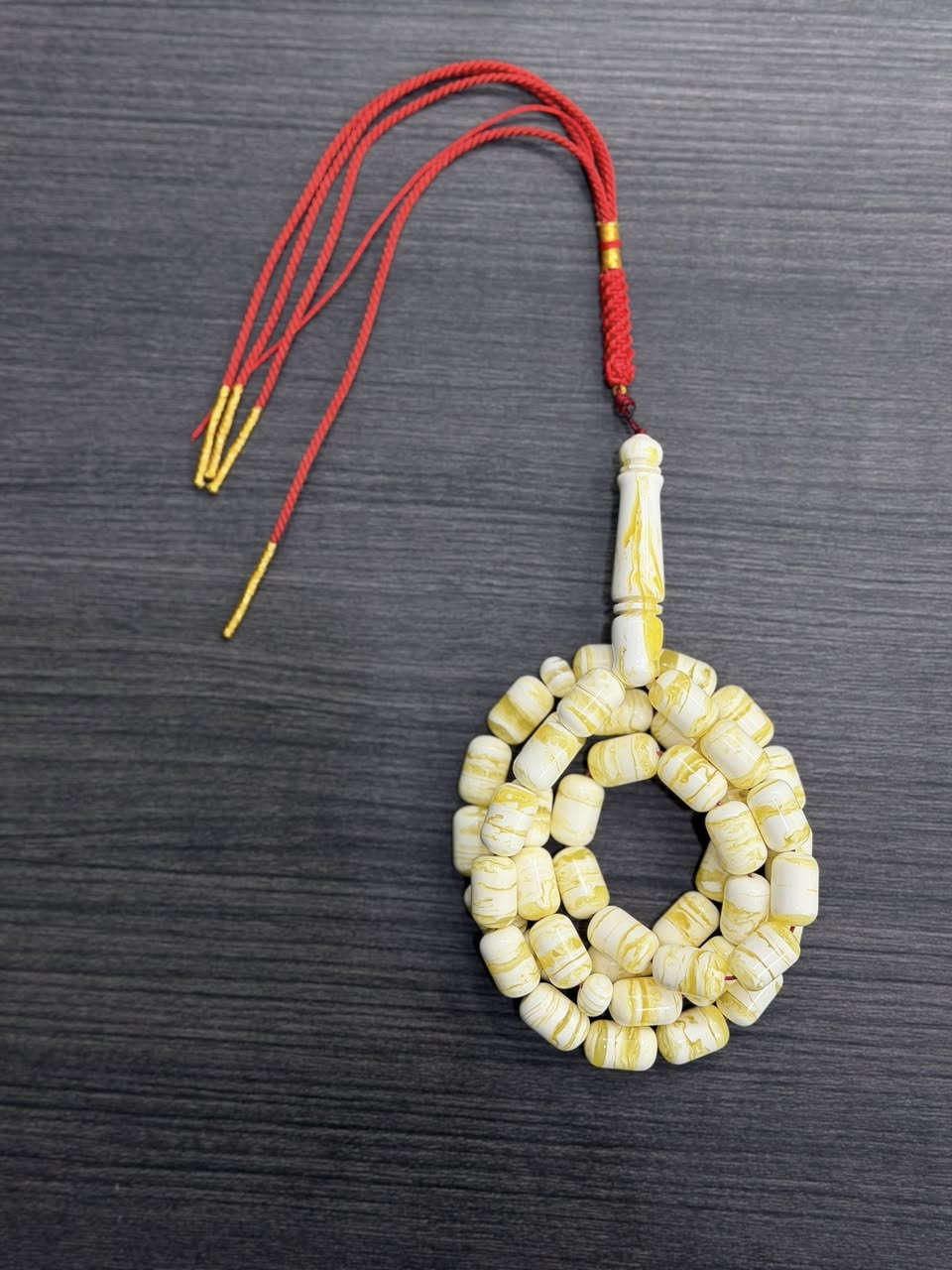 مستكه شبيه الكهرب🔥🤍
كصة كويتية و كصة بيض الحمام🩵
يوجد توصيل كافة محافضات العراق 
***********
