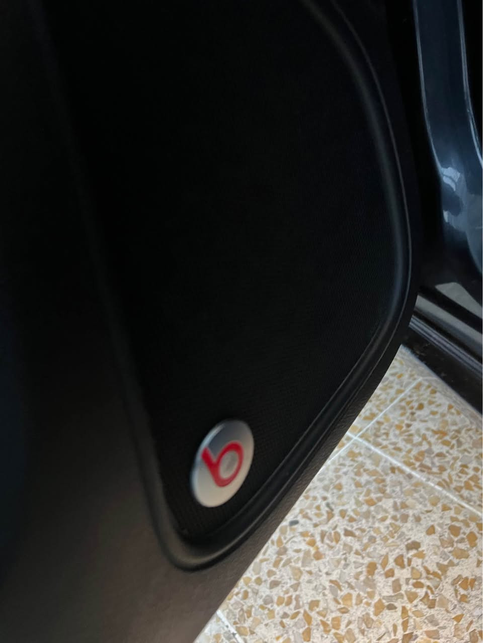 ئؤباما ٢٠١٨S
فول حساسات رادار مال مراي 
سيارة گير محرك حدادية كلة بشرت 
سيارة بدون سبغ كلين 
بس مكانين سغير بية بارد 
سيارة سماعة بيتس 
بانوراما 
سيارة فولي فول حلة واحد
سيارة  بجم كبير 
سيارة رقم سنةوية كلة جديد 
سيارة حيل حلو 
سيارة بسمي 
***********عندي واتساب أربيل, العراق
