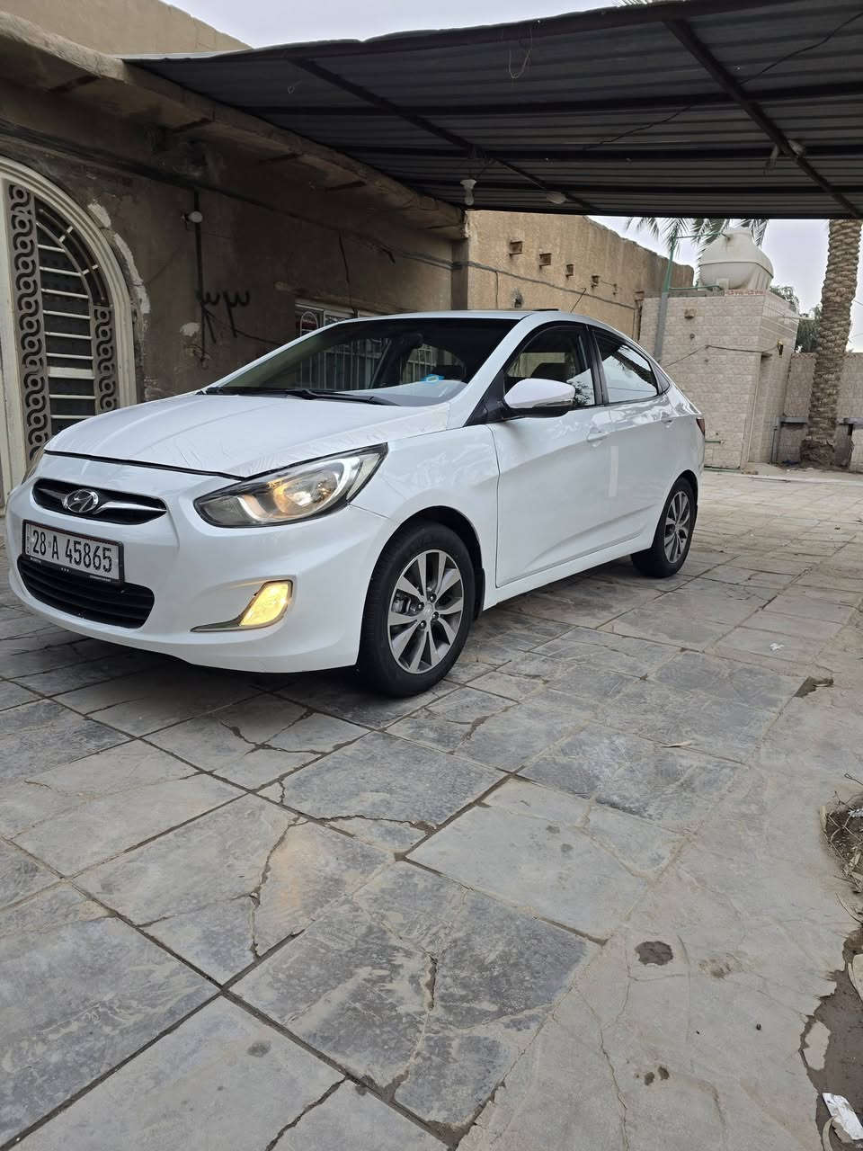 السلام عليكم 
اكسنت 2015 
رقم نجف انكليزي سنويه الل 30
تحويل مباشر
فول مواصفات 
فتحه تحكم استيرن
مكينه 1600
حداديه تخم تاير جاهزه من كلشي 
السياره بيهه صبغ مكانات فقط
السعر 90 وبيهه مجال 
مكاني النجف ابوصخير 
***********
