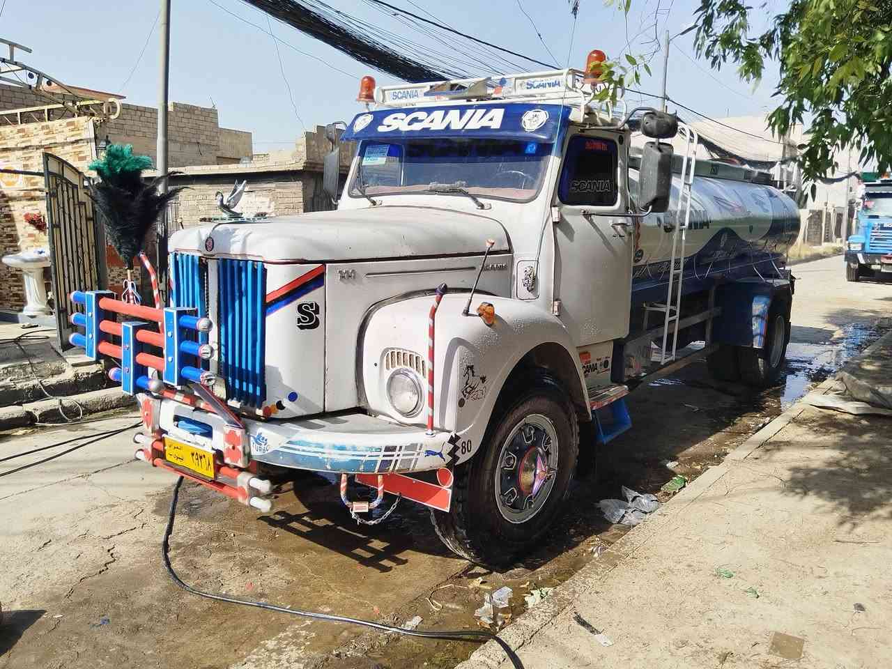 سكانيه 111 للبيع موديل (82) محرك سوبر كير 112 اكسن 112 رقم نينوى شاصي جديد تواير جدد تانكي مغلون جديد قماره جديده سياره جاهزه عل شغل ما يعوزها شي مكان موصل (***********) +***********
