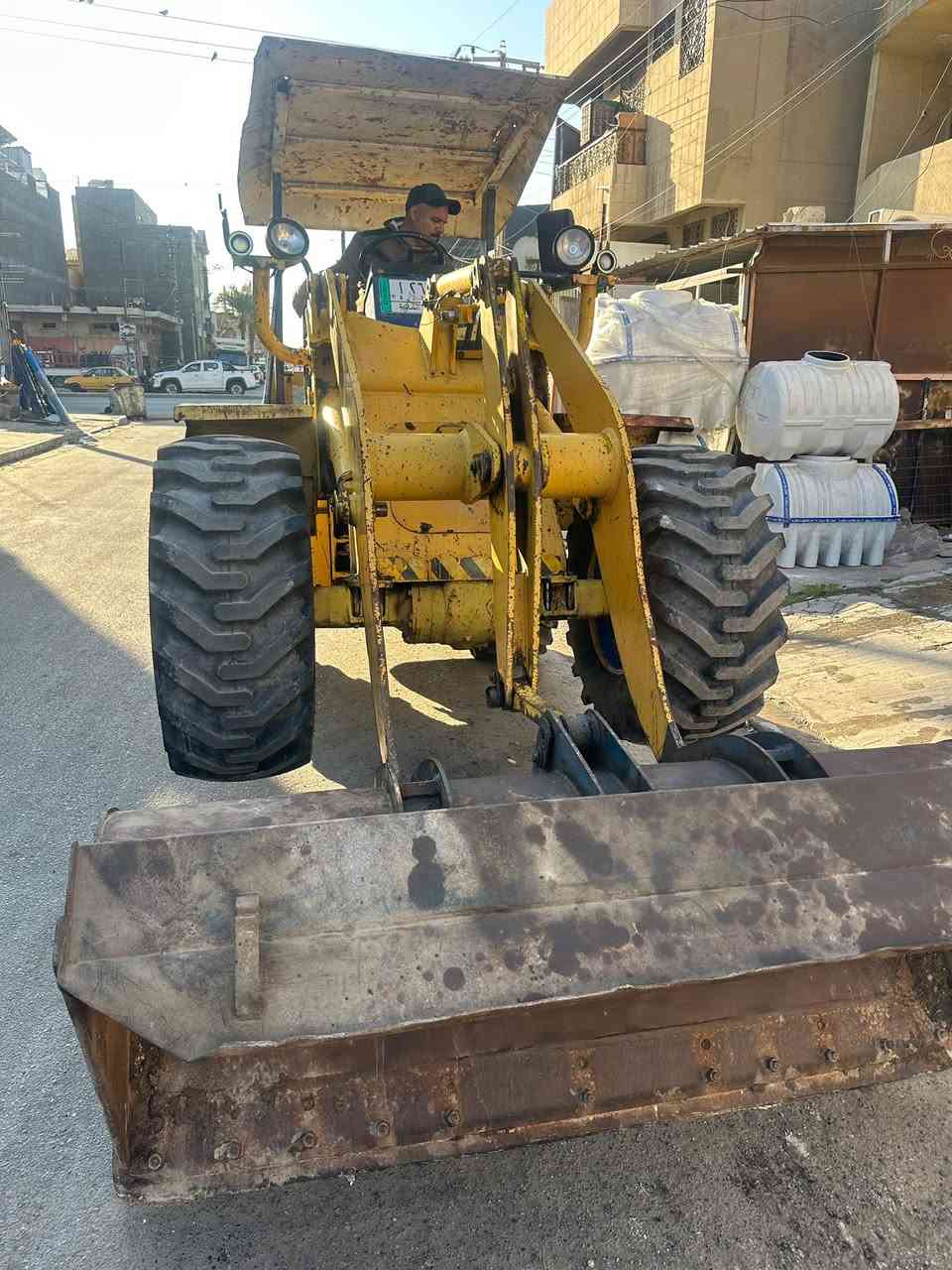 شفل كوماتسو
٢٠١٠
رقم بغداد 
حجم WA50
نضيف جداً 
تخم تايرات جديد 
مكانه بغداد  حي العامل 
***********
