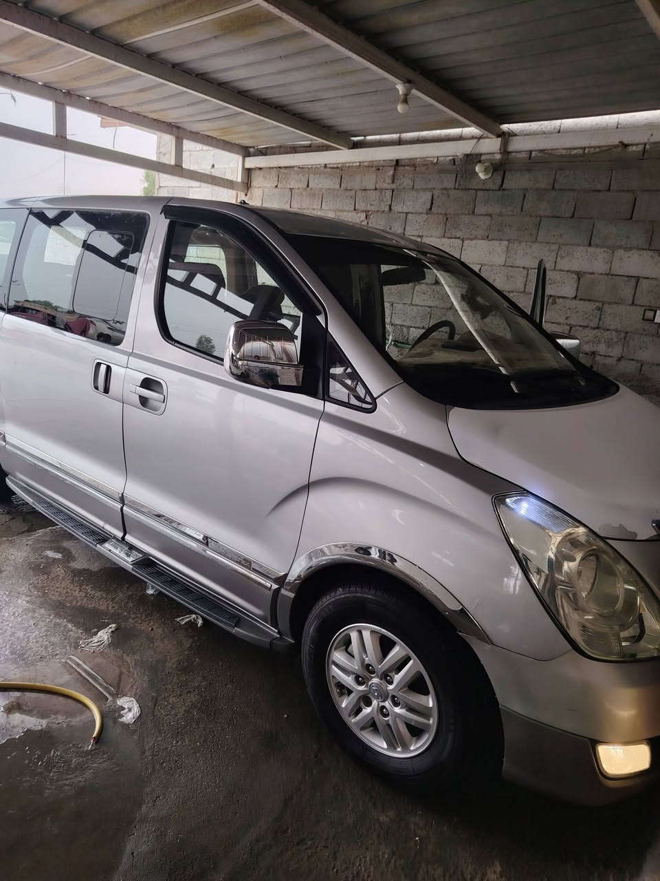 سلام عليكم ستاركس موديل 2009 محوره مسكر 12 ام القبق السود سياره بيه صبغ حزام سياره جاهزه مجهزه من كلشي لونه سلفر مكاني الدوانيه البدير ***********
السعر ١٢٥ وبيه مجال
