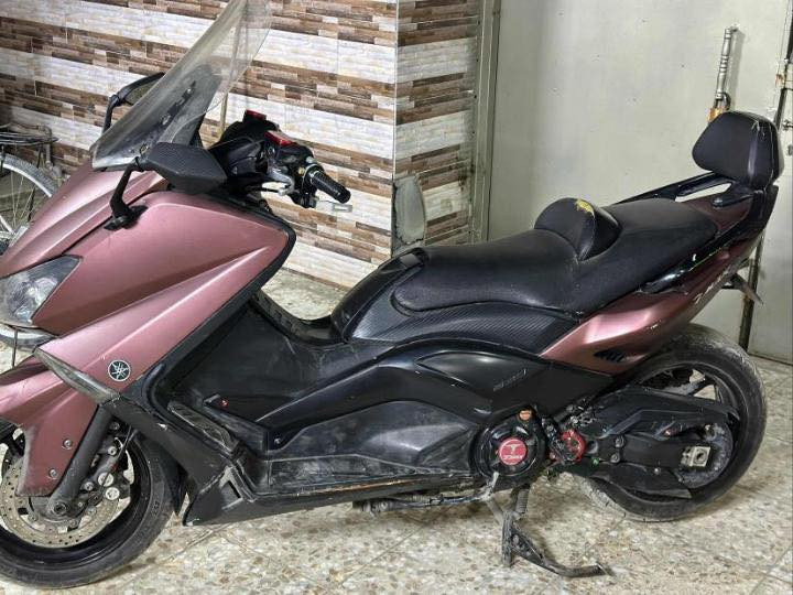 TMax2014 530
دراجه مكفوله كفاله عامه دراجه خير من الله بيه تزويد بسيط 
سعره 45وبيه مجال لشراي *********** مكاني شعب
