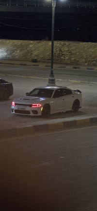 جارجر.    RT 5700 V8 2016 سلام عليكم اخوان للبيع او مراوس حسب القناعة ...