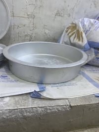 صواني حلويات8 بقلاوه و2زنود ألست وطاوه طاطلي و2نشافات ماطور كهربائي كل...