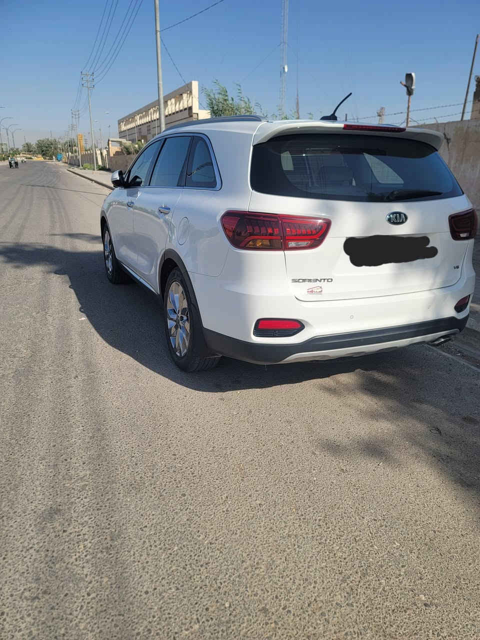 سلام عليكم اخوان سورنتو مديل ١٨ شكل ال ٢٠ رقم بغداد لجديد  خليجي ٦ سلندر سياره جديده ع وضع الشركه ماشيه ٩١  برغي مامفتوح بيهه مكفوله كير مكينه ضربه تبديل كله بشرط سونار موصفات بنراما بصمه ابواب تشغيل مري شفط ترحيب جنطه كهرباء كشن كهرباء جلد كامره دواره حساسات امامي خلفي بردات خلفيه تلث قطع تبريد وبعد بيهه موصفات .... السونار مرفق بلمنشور........ السعر ٢١٨ وبيه مجال بصيط لشراي يتصل  ***********
