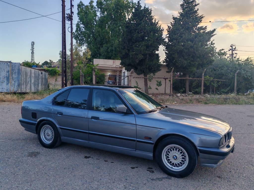 bmw
مۆدیل : ١٩٩١
مەکینە ٢٠ گێر عادی
بۆیاغ عام بڕاوە بە شەرت
چوار تەیە ویلی تازە
گێر و مەکینە بەشەرت
کارەبایاتی مەزبوتە
هیچ مەسروفێکی تیانیە
ئاڕمی ئەسلی پلاستیکی هەولێر بە شەرت
٣٥ گەڵا و مەجال
تکایە گەر موشتەری نیت بێزارمان مەکە. أربيل, العراق


**إذا كنت صاحب هذا الإعلان وتريد حذفه لأي سبب، رجاءا أرسل رسالة إلى الدعم الفني**