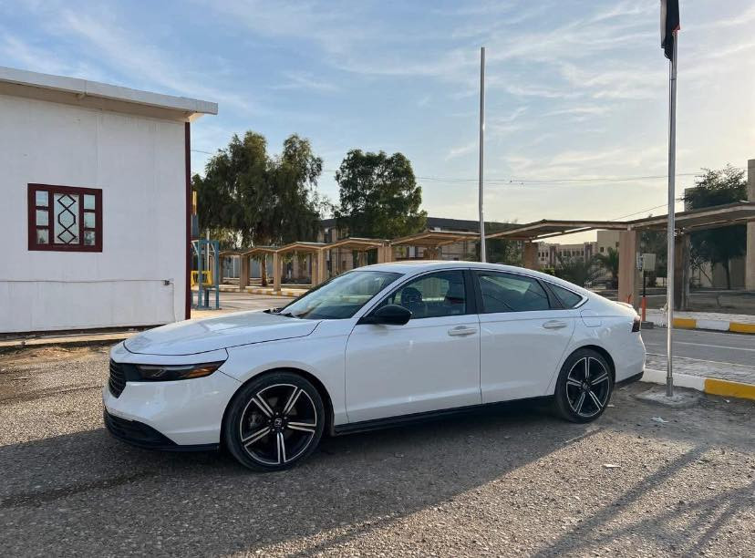 ………{اكورد للبيـع🤍}……….
السلام عليكم اكورد موديل 24وارد للبيع بدون صبغ بدون ايرباك بدون تبديل بيها بارد شي قليل موجود بالصور ماشيه 31الف ميل وقابل للزياده  محرك v4 2000 Haibridبيها ثلاثَ انماط قيادة SPORT/NORMAL/ECO.  بيها فتحه سقف AUTO تشغيل بصمه وتشغيل عن بعد مقاعد قماش تحكمات كهربائية بدون رقم تسجل بكل المحافظات ماعدا الاقليم مكاني صلاح الدين

رقم الشاصي ورقم الهاتف 

1HGCY2F50RA005714///***********
