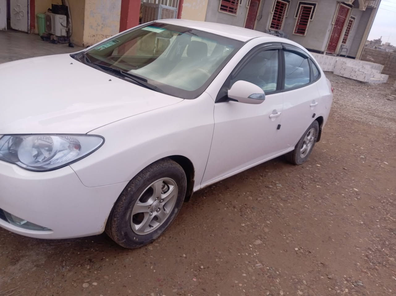 السلام عليكم سياره للبيع هونداي انتره رقم اربيل اسنويه لل 2028
اكلين بدون اي ضرر موديل 2011
السعر 128 وبيها محال قليل
***********
