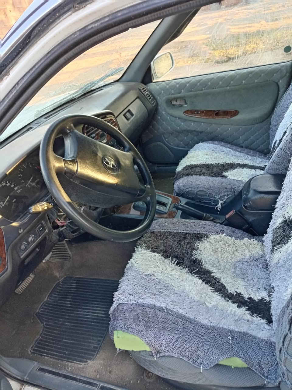 السلام عليكم من رخصة الادمن برنس فراشه موديل 96 سنويه عظم محرك وكير خير من الله السعر 30 وبيهه مجال للطيبين الاتصال ***********
