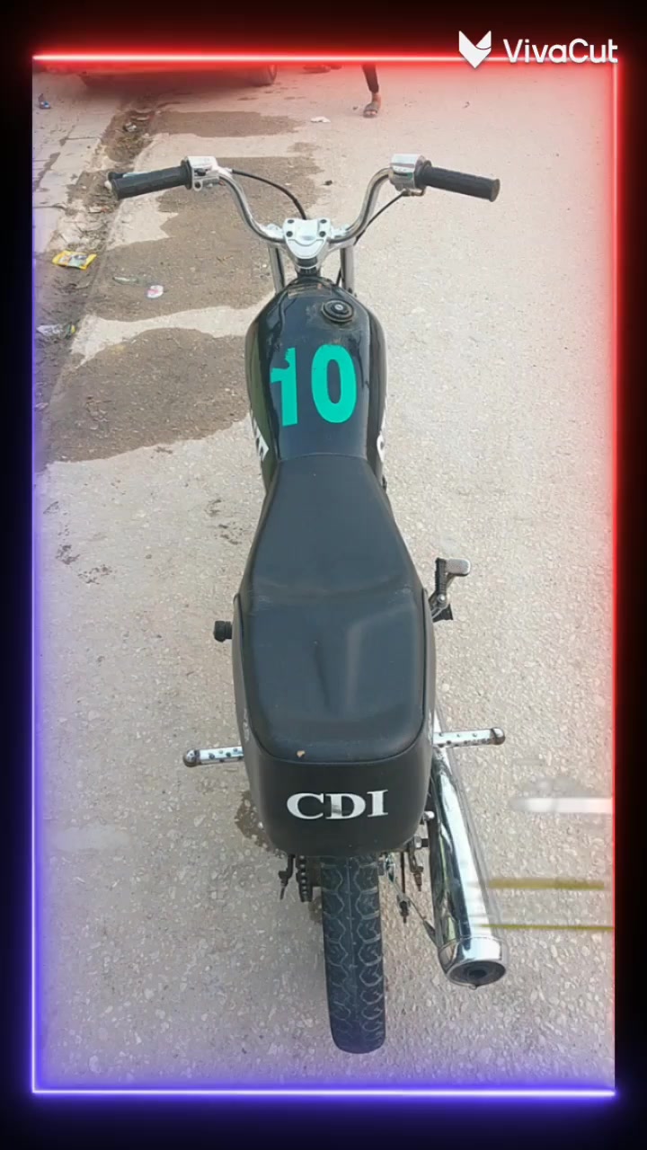 كلك للبيع دراجه حلوه ونضيفه شوفت عينك سعر 300قفل لحد يطب ويكلي دزلي صوره تأكد من منشور وطب  مكان عسكري كبل نجف رقمي ***********
