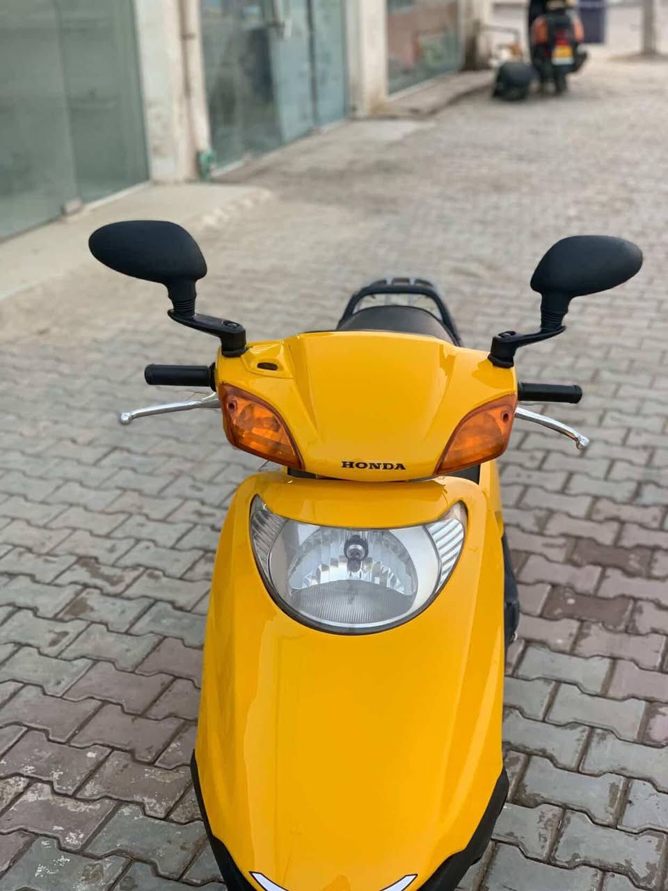 سلام عليكم 
 سبيسي ياباني 🇯🇵
دراجه ناعمه ونضيفى 
دراجه كامله مكمله مال جناي كل نقص مابيها  
سعر750وبيها مجال دراجه تسوه اكثر 
للستفسار اكثر ***********
مكاني كوت/خاجيه
