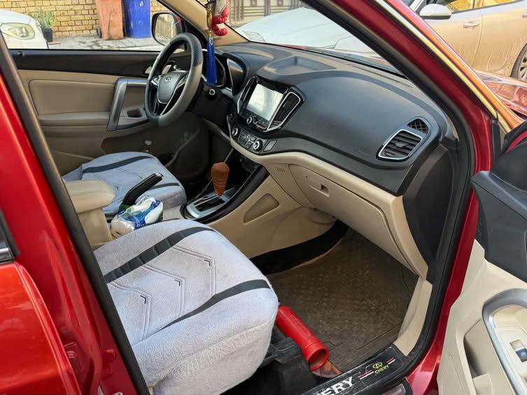 السلام عليكم تيكو للبيع 2018 السعر 110 وبيها مجال حره مداور ثاني يوم السياره جاهزه من كل النواحي تخم تاير جديد كير مكينه كفاله من كلشي 
رقم واسط مداور ثاني يوم رقم نكليزي هزه جديده مكان السياره كوت الخاجيه ***********
