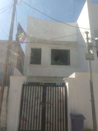 بيت الايجار مساحة ١٠٠ بناء حديث طابقين متكون من 3غرف استقبال مطبخ ثلاث...
