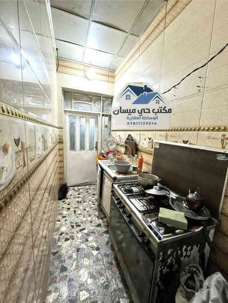 للبيع بيت 110 متر واجهة 5 ونص متر طابق و نص قطاع 22 شارع عودة حي ميسان يحتوي الطابق الاول غرفة و صالة و مطبخ و صحيات داخلية و خارجية و الطابق الثاني غرفة و صالة السعر 115 للاستفسار اتصل ***********
