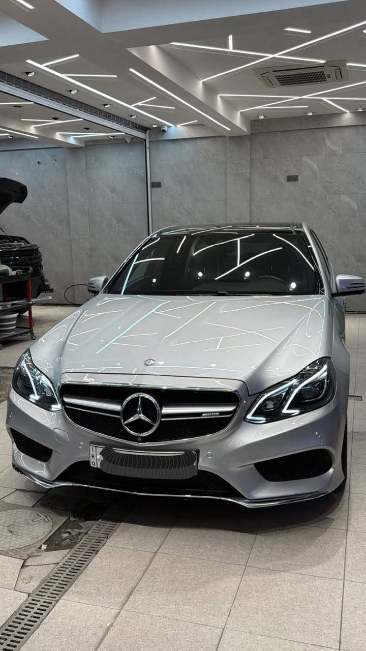 سلام عليكم
-للبيع
W212 e350 موديل2016 تو ويل
-رقم بغداد
-ممشى السيارة 47الف
-انارة داخلية بلادية
-سستم صوت harman kardon
-5بردات
-كت AMG اصل
-كشنات جلد(تدفئة)
-3وضعيات قيادة (eco-normal-sport)
-كامرات360درجة
-حساسات امامية وخلفية ونقاط عمياء
-اوتو هولد
-تحديد مسار
-مانع تصادم 
-مثبت سرعة
-نقطه عمياء
-بنوراما
-اوتو بارك 
-تحكم ستيرن كهرباء
-كشنات خزن ميموري3وضعيات 
-صندوك كهرباء
-لايتات دايمك 

للاستفسار:-***********
