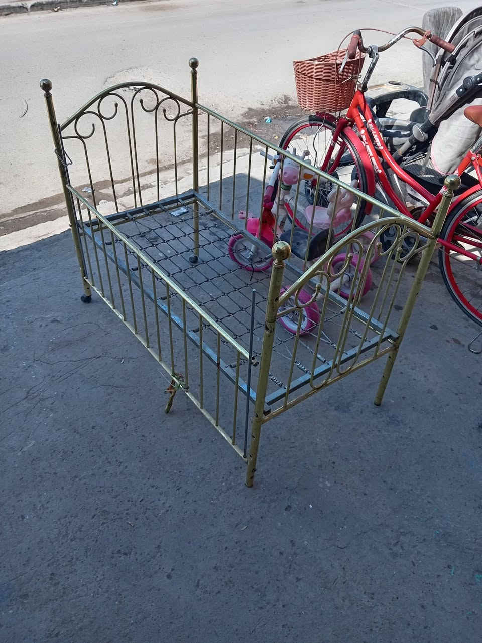 بغداد العبيدي الراسه قرب مدرسه دار العلم ***********
