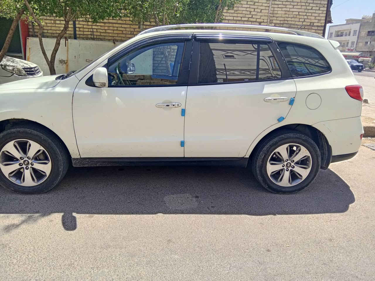 سنتافي 2012  فول محرك 3300 خليجي سيارة نظيفة ومرتبة ترايها وين متريد . تبريد ثلج تخم تاير جديد. غرفتها جديدة سدرها 70%
سنتافيا 2012 فول محرك 3300 سيارة نظيفة وتخبل ترايها وين متريد 

تبريد ثلج تخم تاير صدر 70% 

غرفتها كلش نظيفة وجديدة 

سيارة متجاية على جهة السايق يعني ابيعلك كوم حديد اكفلك التحويل فقط

مكان مدينة الصدر ابيع كوم حديد 

سعر 115.    ***********

