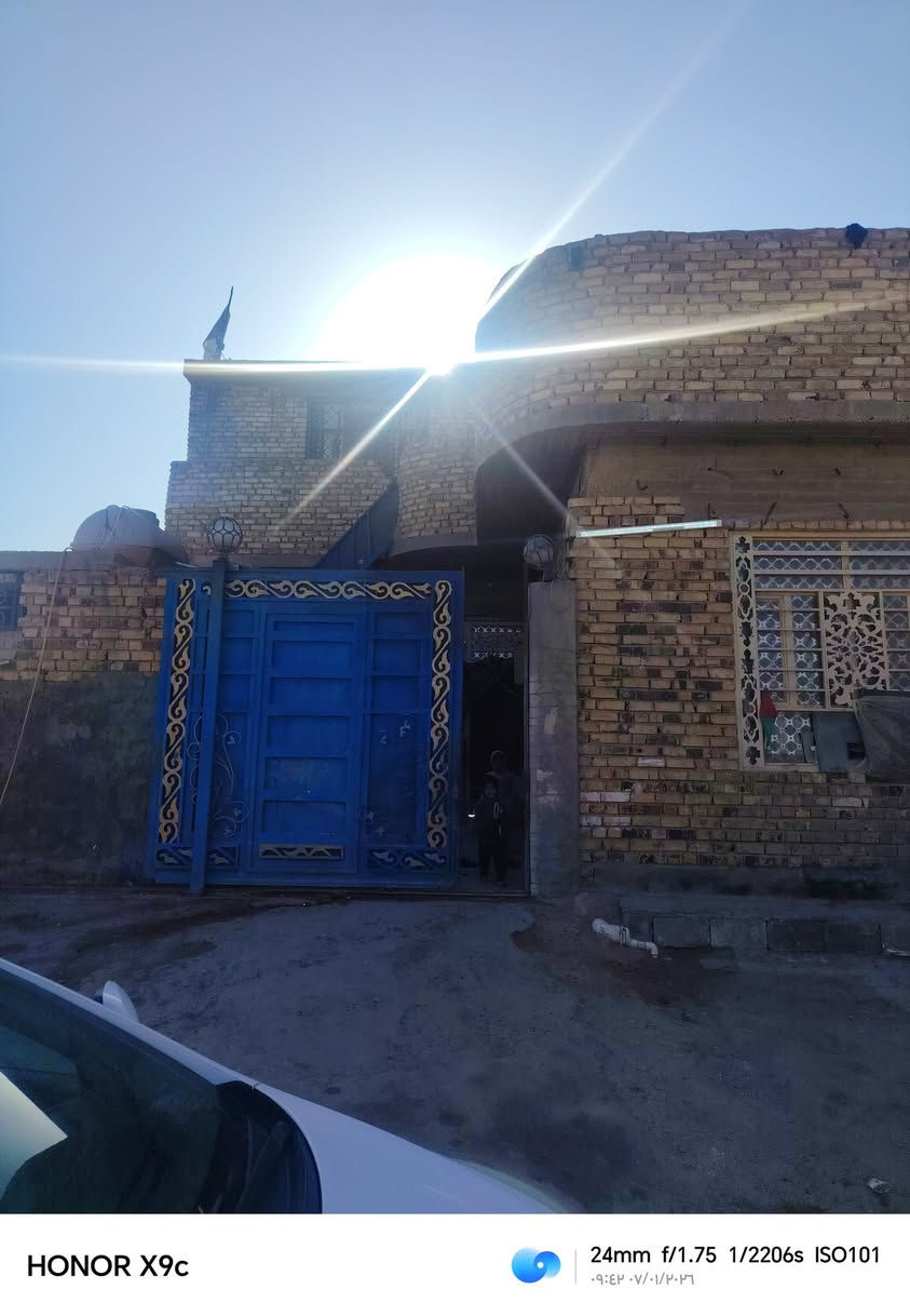 سلام عليكم بيت ٢٠٠م طابقين بناء حديث طابوك يحتوي ع ٥ غرف نوم وصالات عدد٢ ومطبخ واستقبال 10في 4 كربلاء حي الجهاد الاستفسار ***********
