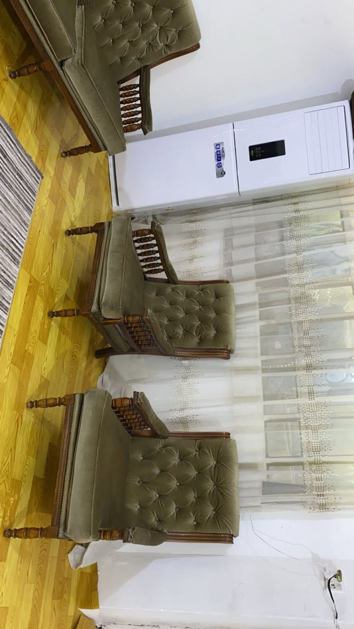 السلام عليكم تخم ٨مقاعد كلش نضيف مابي ضرر السعر ٤٠٠مكان بغداد الخطيب الزراعي


**إذا كنت صاحب هذا الإعلان وتريد حذفه لأي سبب، رجاءا أرسل رسالة إلى الدعم الفني**