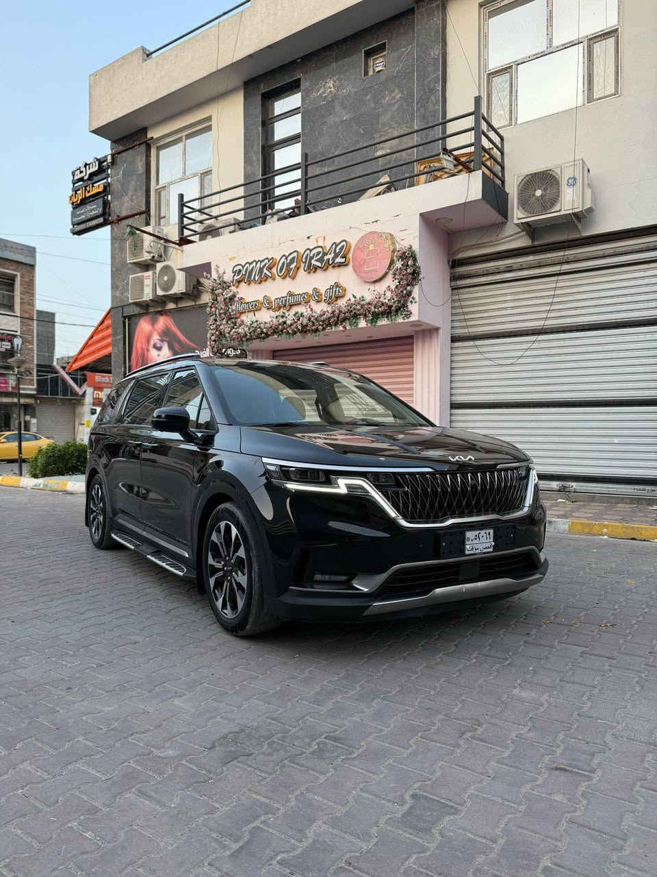 للبيع {For Sale}
Carnival VVip 2023 
V6(3600)
مواصفات كوريا مواصفات خاصه 
وارد كوريا 
رقم بغداد مرقم كامل بغداد
تخم تاير جديد80%
حداديه صدر 100%
عازل حراري 100%
تظليل متحرك 100%
ألحادث طبعا تعرفون الكوري ميطلع صور بس تكدر وين ميعجبك تفحص و تتأكد من كلامي 
السياره بيها باب سائق و خلفي و التكم مال الابواب و شويه من التكمه الفوك مال السكف 
السعر رخيص الي يحب يتصل او يتفضل يزورنا و شوف السياره احنه لا معرض ولا محل عمي هذا حلالنا و نريد نبيع بلاش *********** ***********
